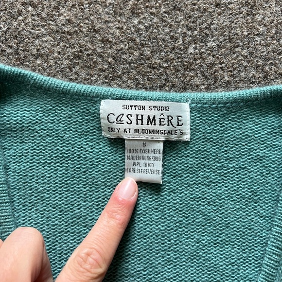 Sutton Studios Bloomingdale’s 100% Cashmere Teal V Neck Cardigan Sweater Small - Picture 5 of 12